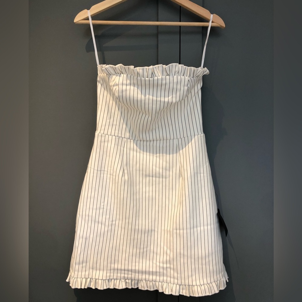 NWT white stripped mini dress with ruffles